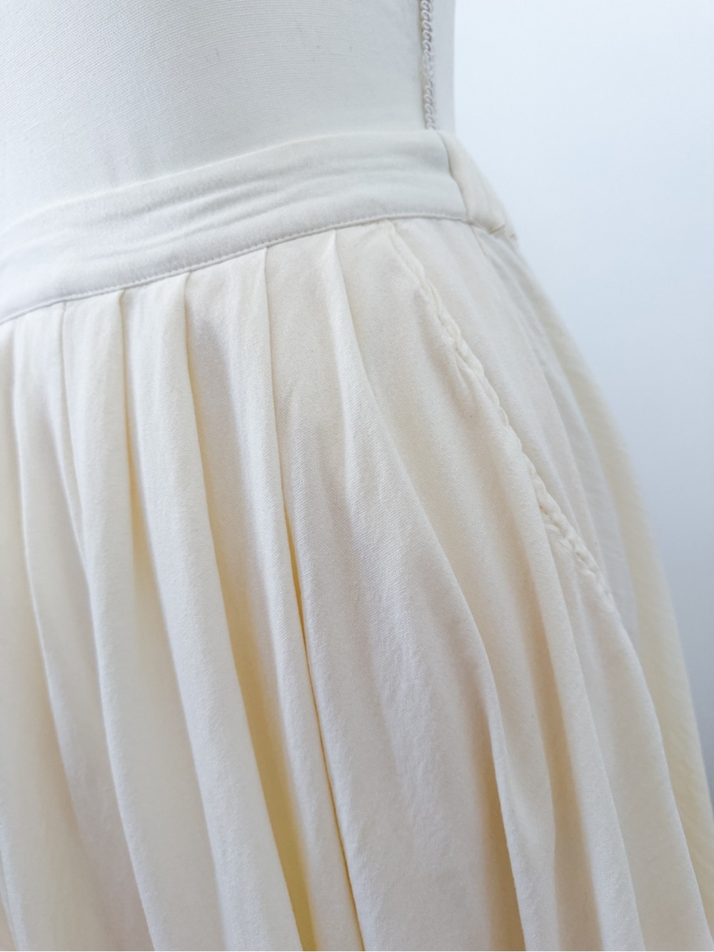 By Together Cream Midi Skirt | Flowy Pockets Elastic Waist Boho Cottagecore - Picture 5 of 8
